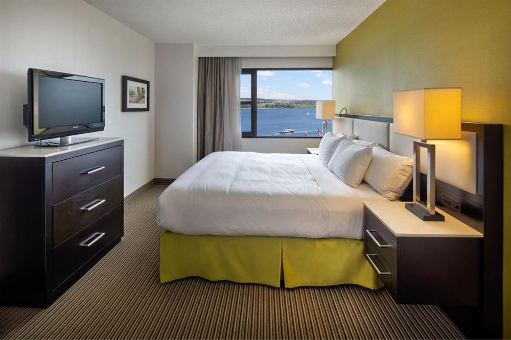 The Hollis Halifax - A Doubletree Suites By Hilton